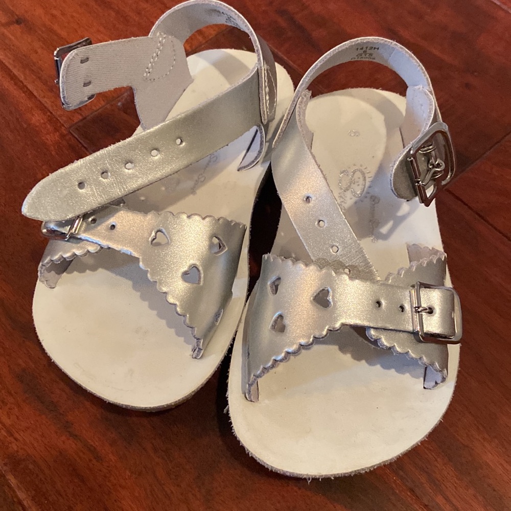 Sun sans sandals sweet heart